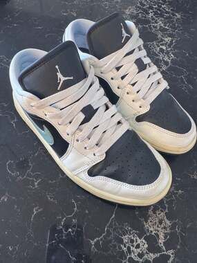 Nike Air Jordan 1 Low Jade Smoke Anthracite Sail Women's Size 8